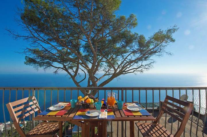 Ganze Wohnung, Zaffiro apartment with panoramic sea view between Amalfi and Positano in San Michele (Salerno), Furore