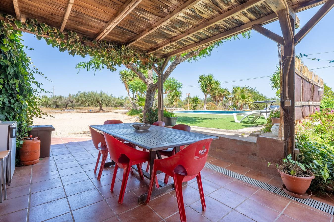 Casa rural 'Can Boquera' con vistas a la montaña, piscina privada y Wi-Fi in Tierras del Ebro, Costa Dorada