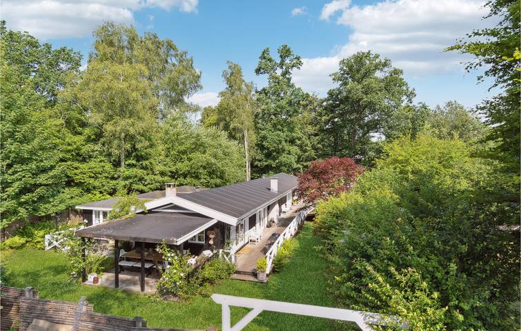 Ferienhaus für 10 Personen, mit Terrasse und Garten