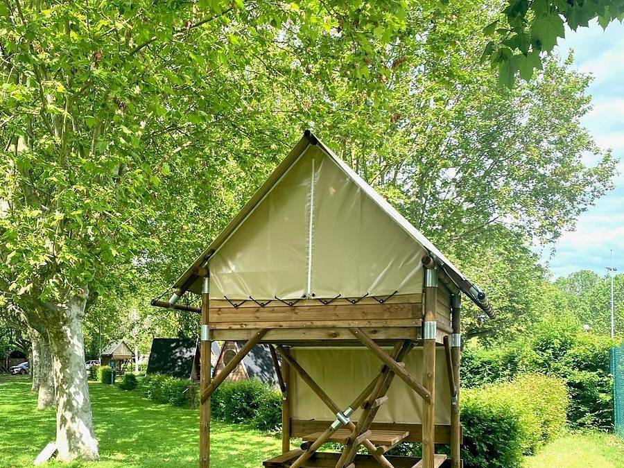 Camping du Val de Saône - Accommodatie 2 personen - Bivak op stelten in Saint-Didier-sur-Chalaronne, Bourg-en-Bresse en omgeving