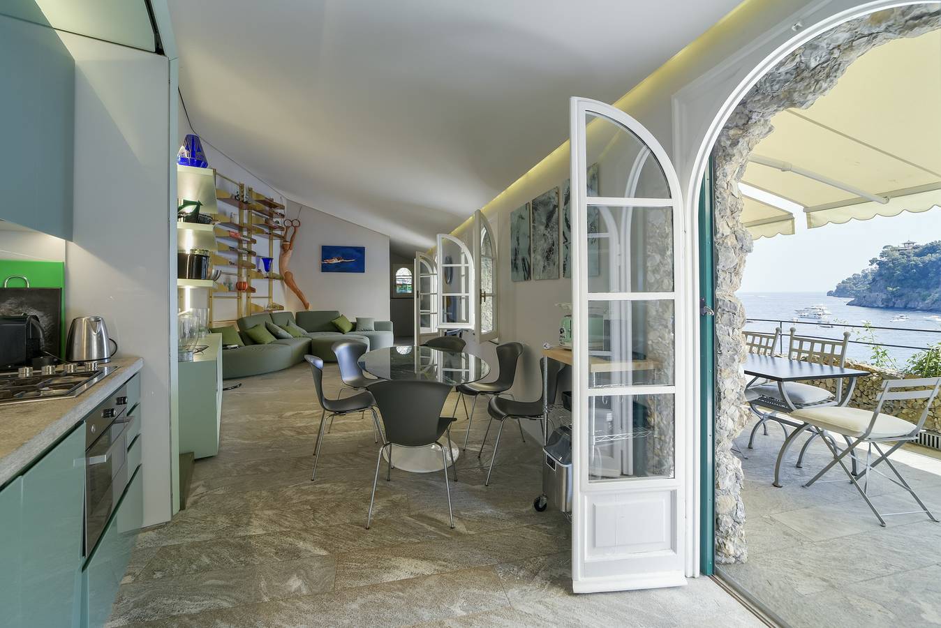 Entire apartment, The Stone Pine House - Paraggi in Spiaggia Eight, Riviera di Levante