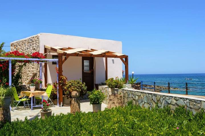 Location de vacances pour 2 personnes, avec jardin et vue dans Milatos Beach