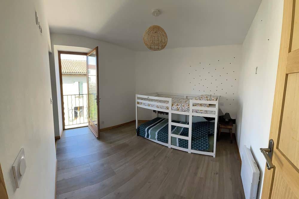 House in the heart of the village  in Marciac, Gers