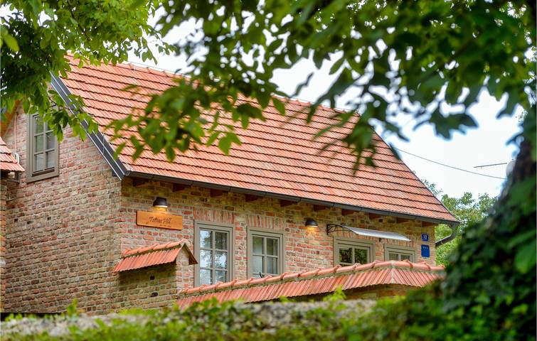 Ferienhaus für 8 Personen, mit Ausblick und Garten sowie Sauna und Terrasse - 1