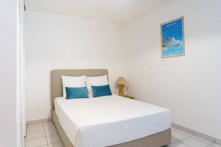 Gîte pour 4 personnes, avec terrasse, adapté aux familles dans Plage de l’Anse Vinaigri - 2