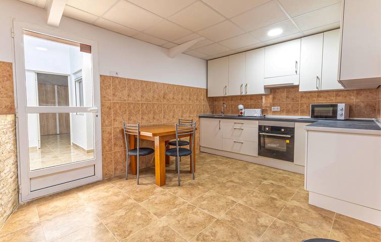 Location de vacances pour 8 personnes, avec terrasse à Elche - 2