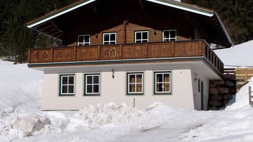 Ferienhaus für 8 Personen, mit Terrasse und Sauna in Forstau