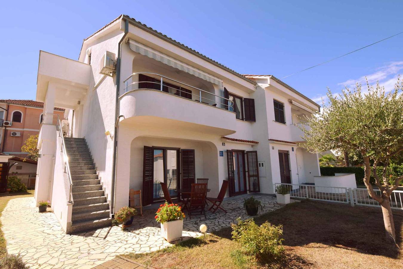 Ganzes Studio, Studio mit Balkon und Internet  in Vantacici, Krk