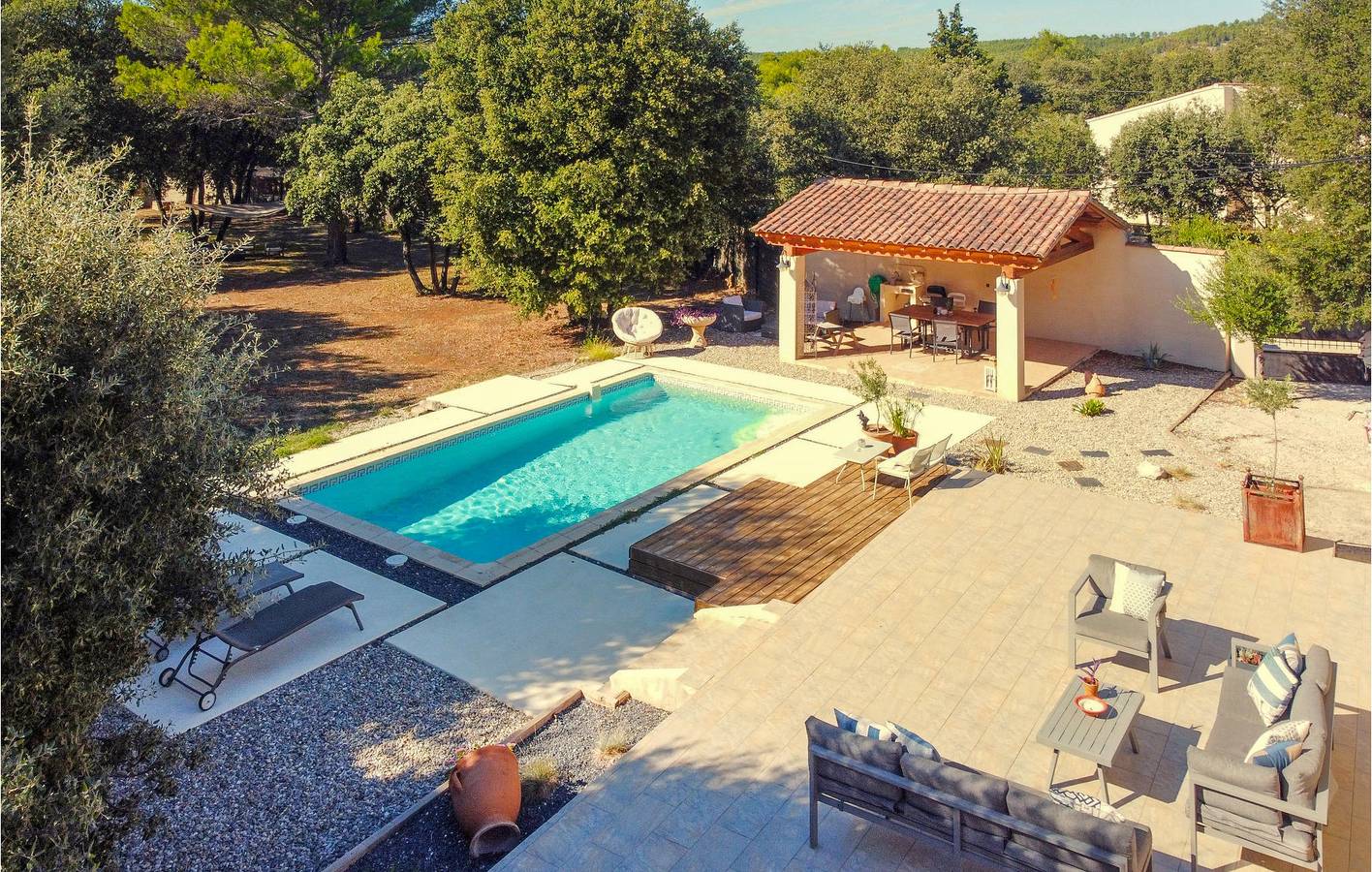 Acogedor apartamento con piscina, jardín y WiFi | a 1,5 km de Saint-Didier in Pernes-les-Fontaines, Parque natural regional del Mont Ventoux
