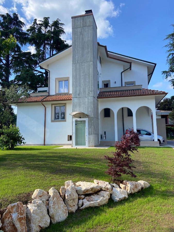 Appartamento per 3 persone, con Terrazza e Giardino nonché Panorama a Vimercate