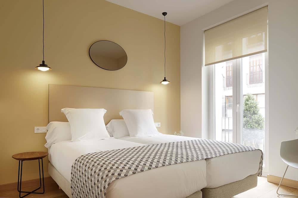 Entire apartment, Eguzki in Playa de la Concha, San Sebastian