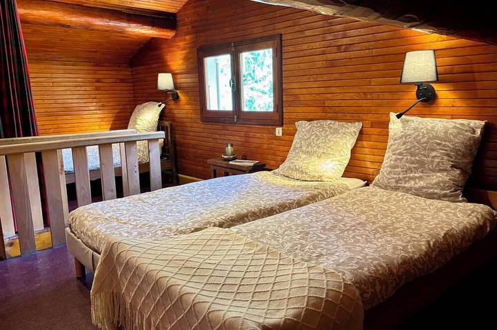 Gîte pour 9 personnes, avec jardin à Saint-Martin-sur-la-Chambre - 4