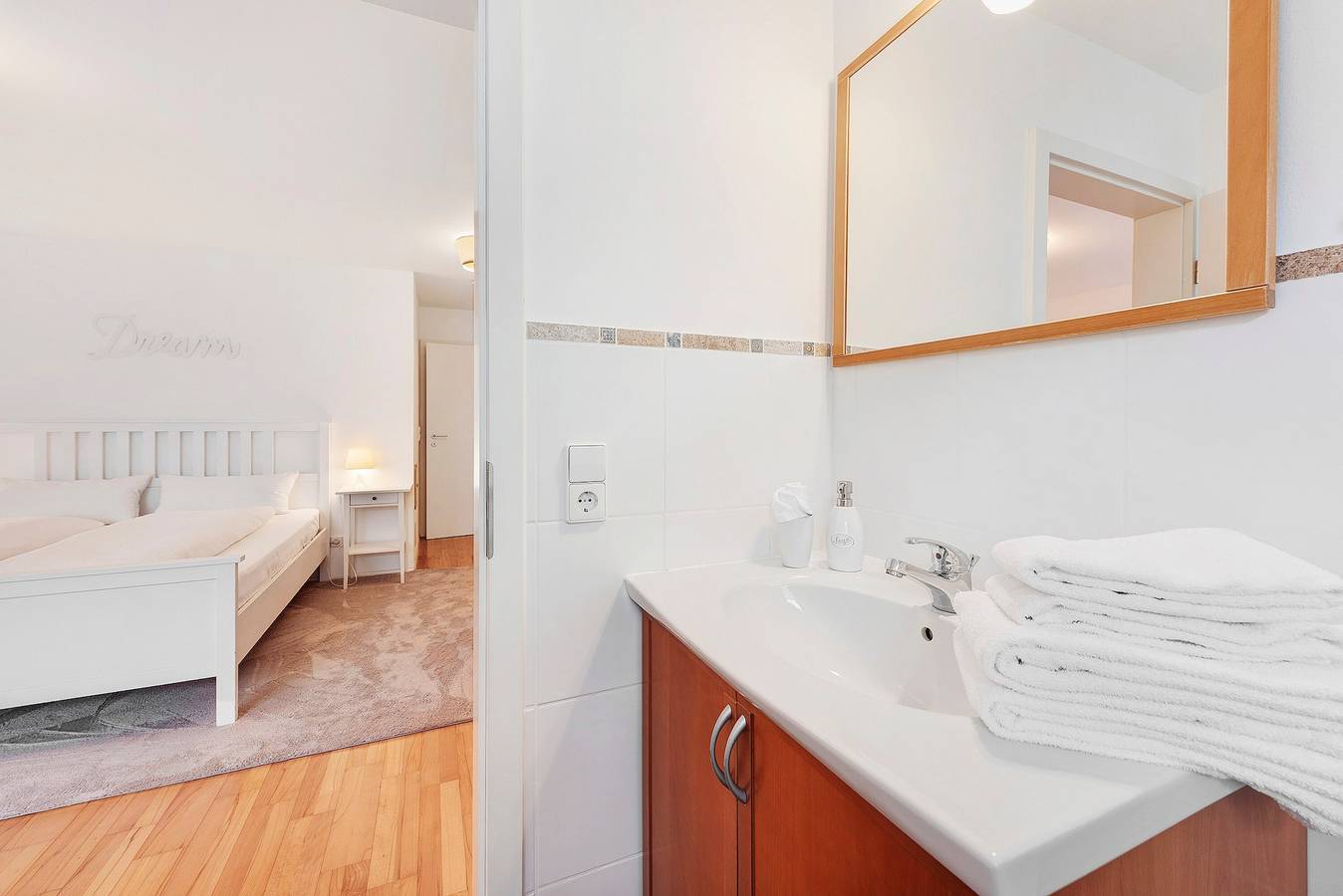 Privé-kamer Kippenhausen – Tweepersoonskamer met douche en wc, foto 15