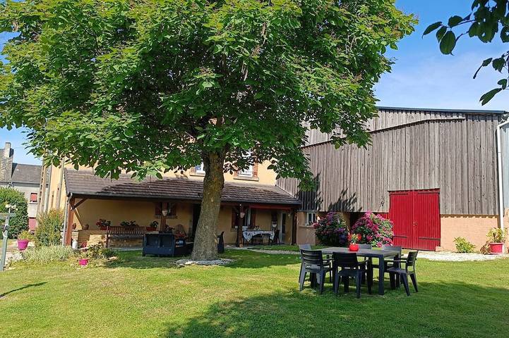 Maison d’hôte pour 7 personnes, avec jardin à Arnac-la-Poste