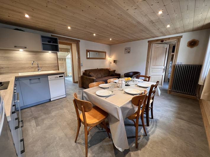 Gîte pour 8 personnes, animaux acceptés dans Office De Tourisme De La Clusaz - 3
