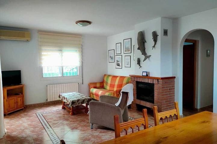 Chalet pour 7 personnes, avec jardin et terrasse à L'Ametlla de Mar - 2