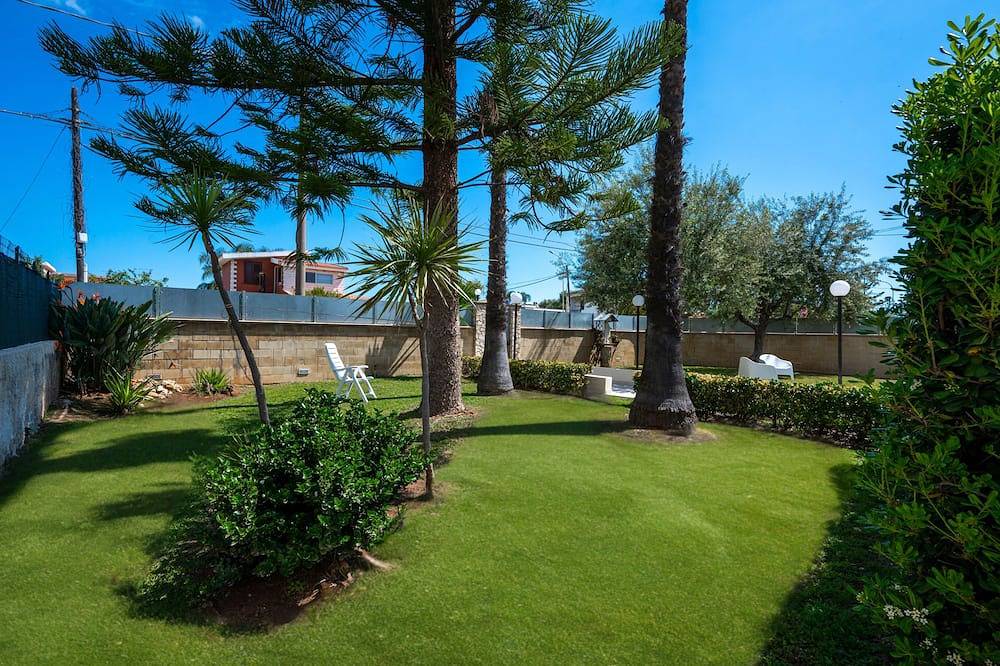 Splendida Villa Carmela a 800 mt. dal mare dell' Arenella con Wi.Fi. in Siracusa, Siracusa e dintorni