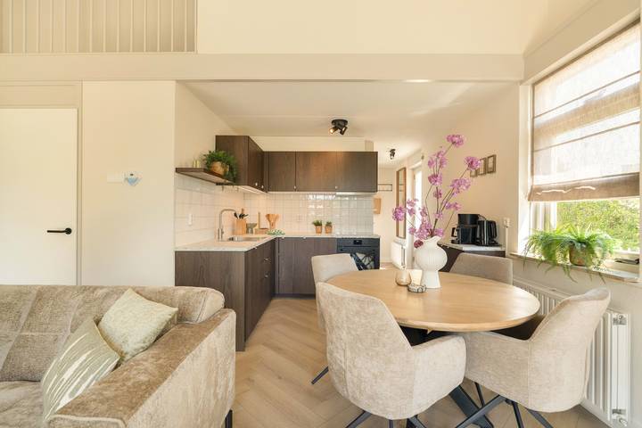 Ferienhaus für 4 Personen, mit Balkon/Terrasse und Terrasse sowie Garten in Julianadorp