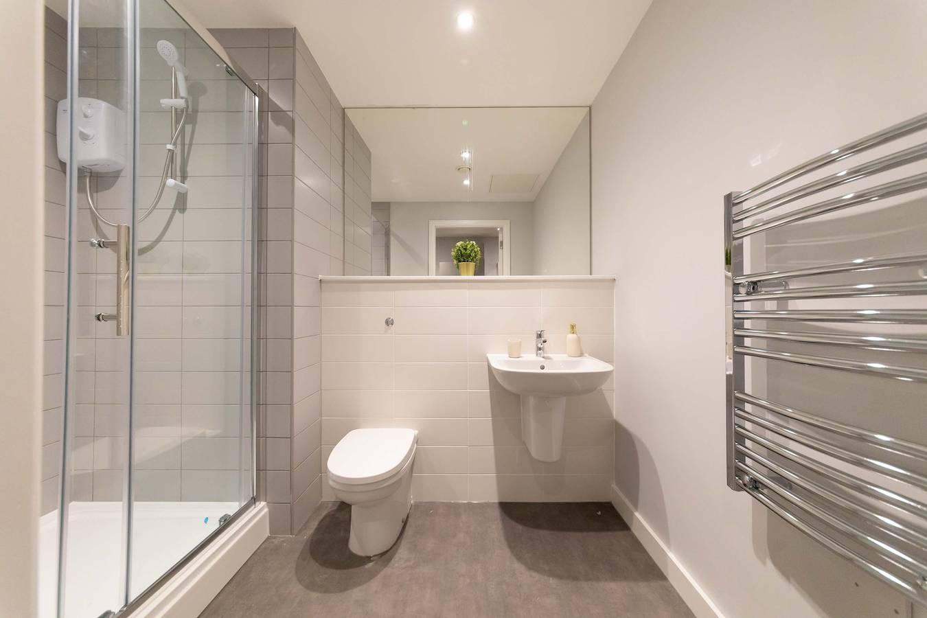 Geheel appartement, Convenient 2 Bed Apartment in Waterloo, Liverpool in Merseyside