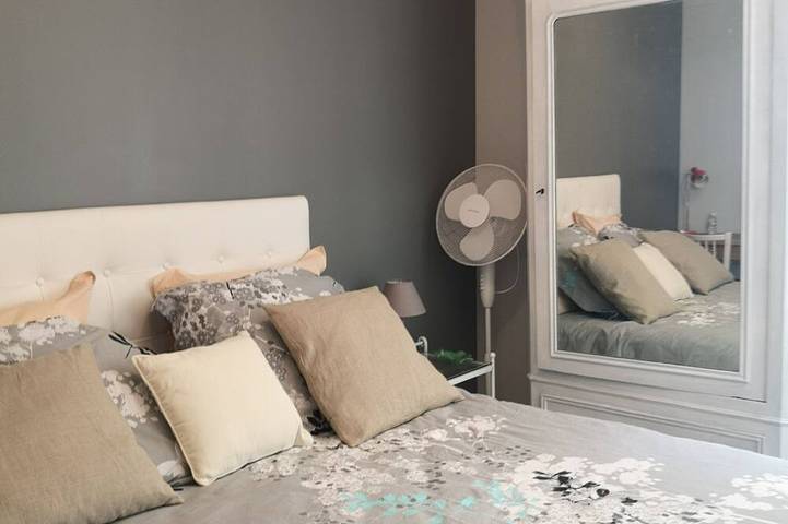 Location de vacances pour 9 personnes, avec jacuzzi et terrasse à Petit-Palais-et-Cornemps - 4