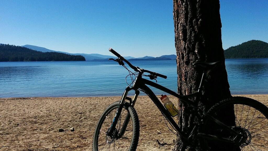 Priest Lake gemütliche Hütte mit modernen Annehmlichkeiten - Winter oder Sommer in Kaniksu Nationalwald