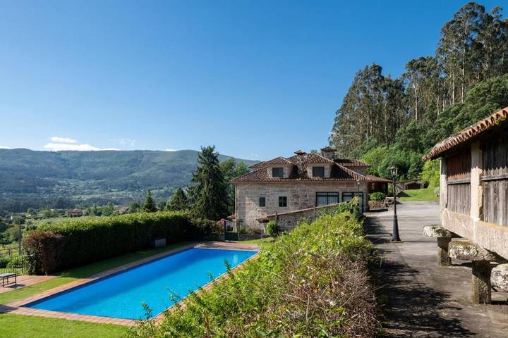 Casa rural con piscina para 2 personas, con Terraza además de Jardín y Piscina en Provincia de Pontevedra - 2
