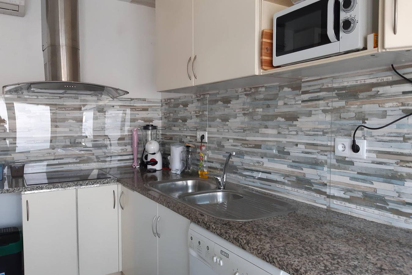 2-Bed House - Garden, Parking, Pets in Vila de Punhe, Viana do Castelo District