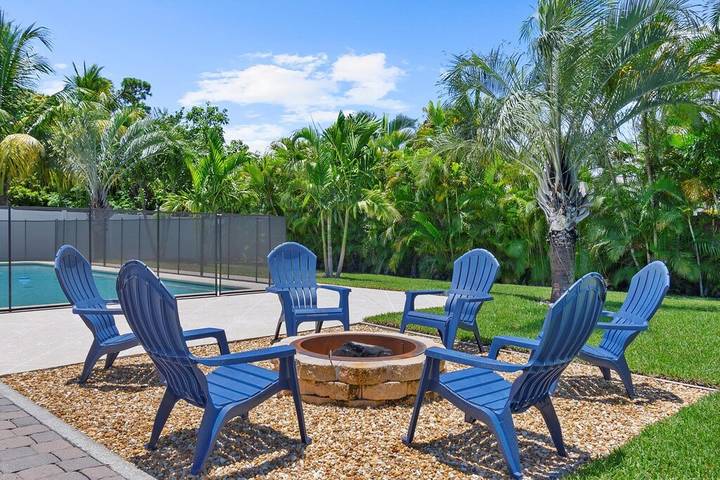 Vacation rental for 7 people, with yard, with pets in Jupiter