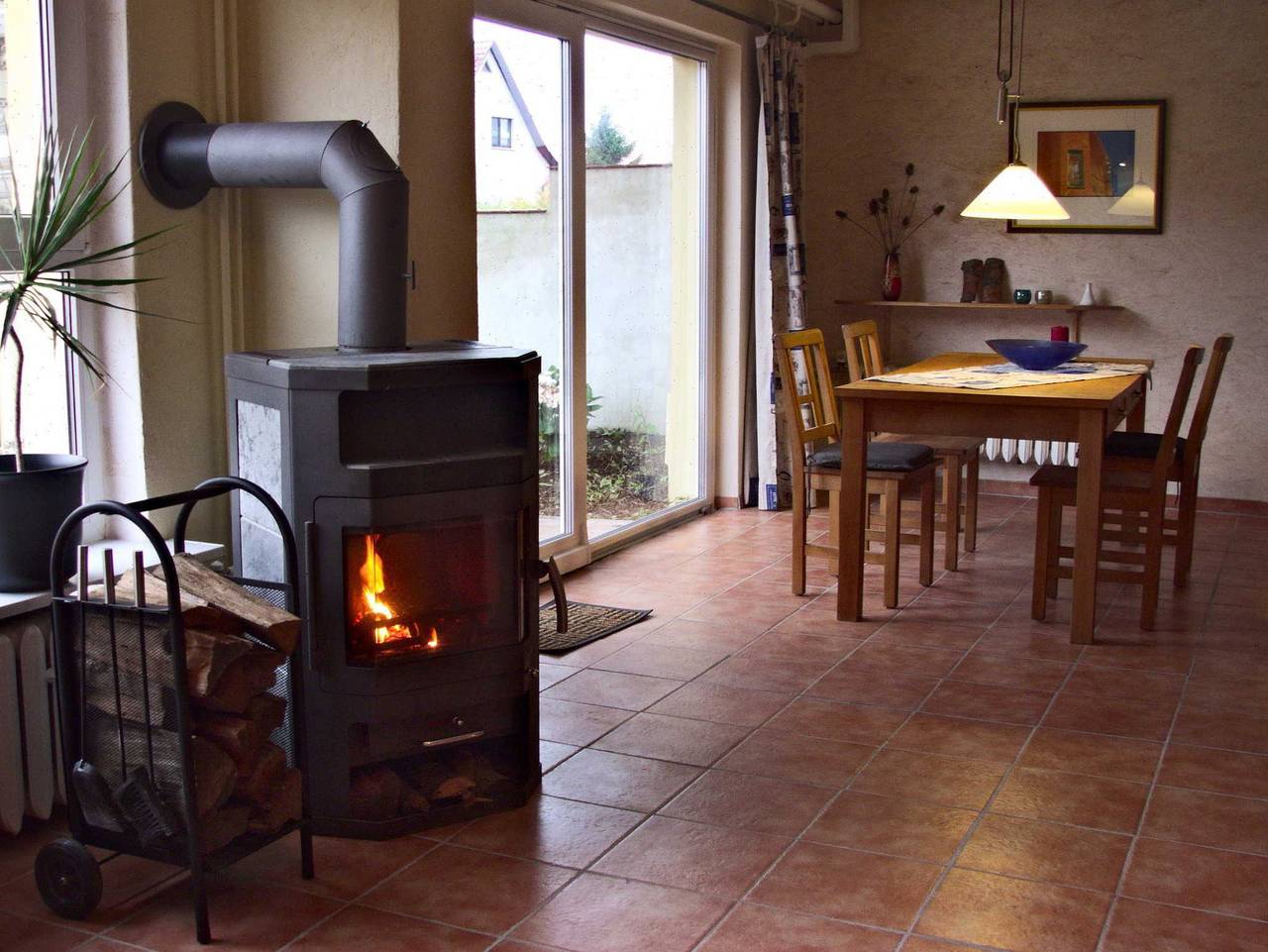 Apartamento entero, Casa de vacaciones 'Barrierefreie Ferienwohnung' con terraza privada, jardín privado y Wi-Fi in Görmin, Pomerania Occidental