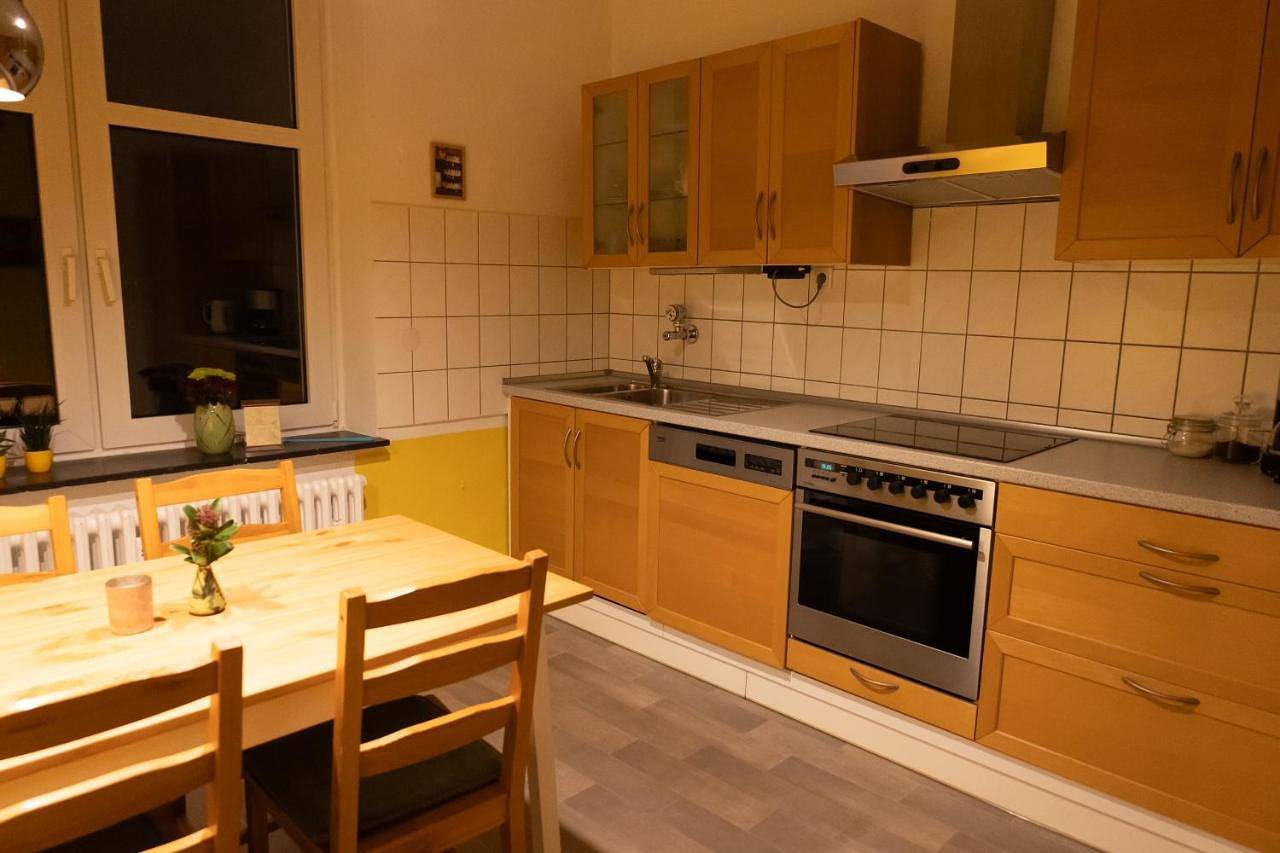 Ganze Wohnung, Altes Pfarrhaus in Oberhausen, Ruhrgebiet