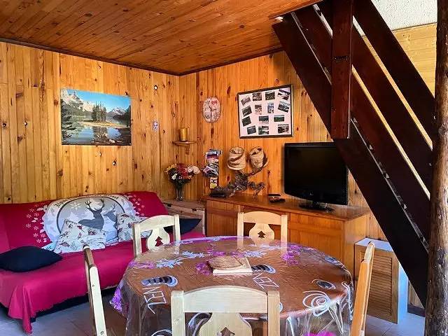 Apartamento entero, T2 camarote mezzanine 4/6 personas in Les Angles, Parque Natural Regional de los Pirineos Catalanes