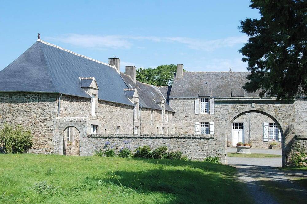 Homerez - House 60m² Jugon-les-Lacs + Garden in Jugon-les-Lacs, Dinan region