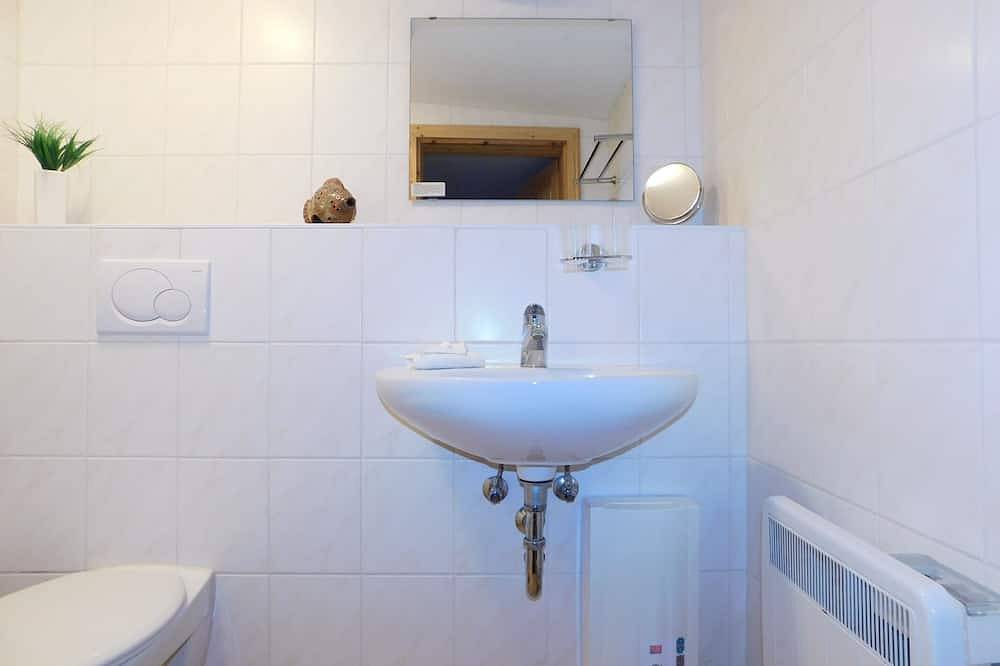 Ferienhaus \"Sterntaucher 5\" - gemütlicher Bungalow mit ca. 40 m² für 2 Personen in Ahrenshoop, Fischland