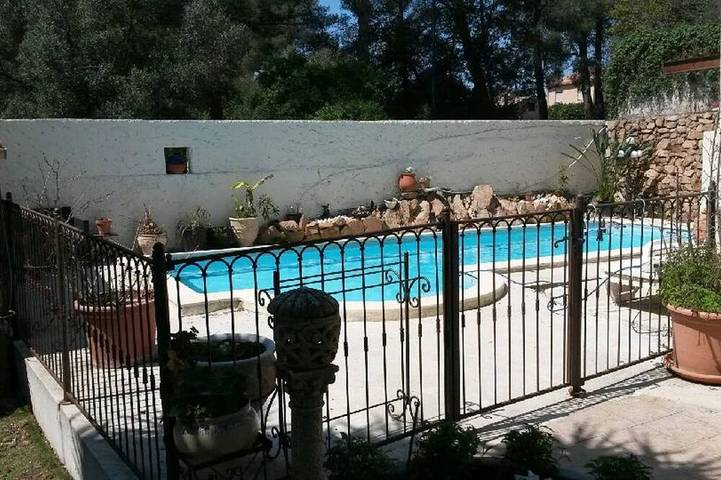 Ganze Wohnung, Studio in charakterhaus privatem pool in La Garde, Mittelmeerküste (Frankreich)