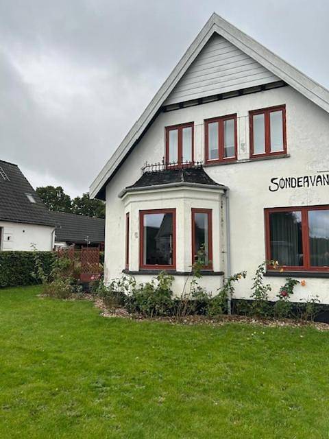 Gästehaus für 3 Personen, mit Terrasse und Garten - 1
