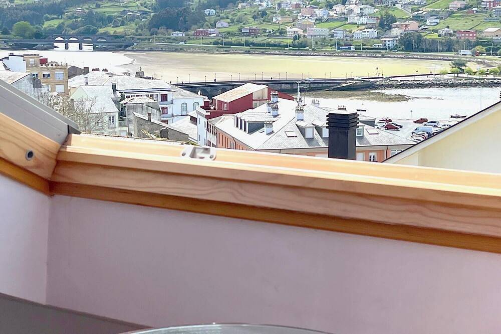Entire apartment, The Cliffs - Vivemare in Viveiro, Galician Coast
