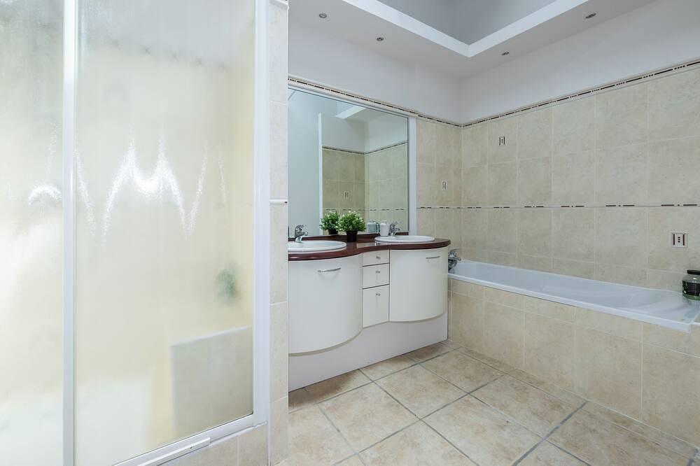 Suite Dame Isaure - Chambre Double Avec Salle de Bains Privative in Pompignan, Région du Vigan