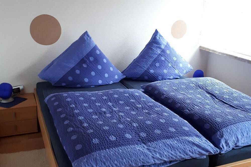 Ganze Wohnung, Ferienwohnung Resi Lux - 4-Bett-Ferienwohnung mit Balkon in Üxheim, Vulkaneifel