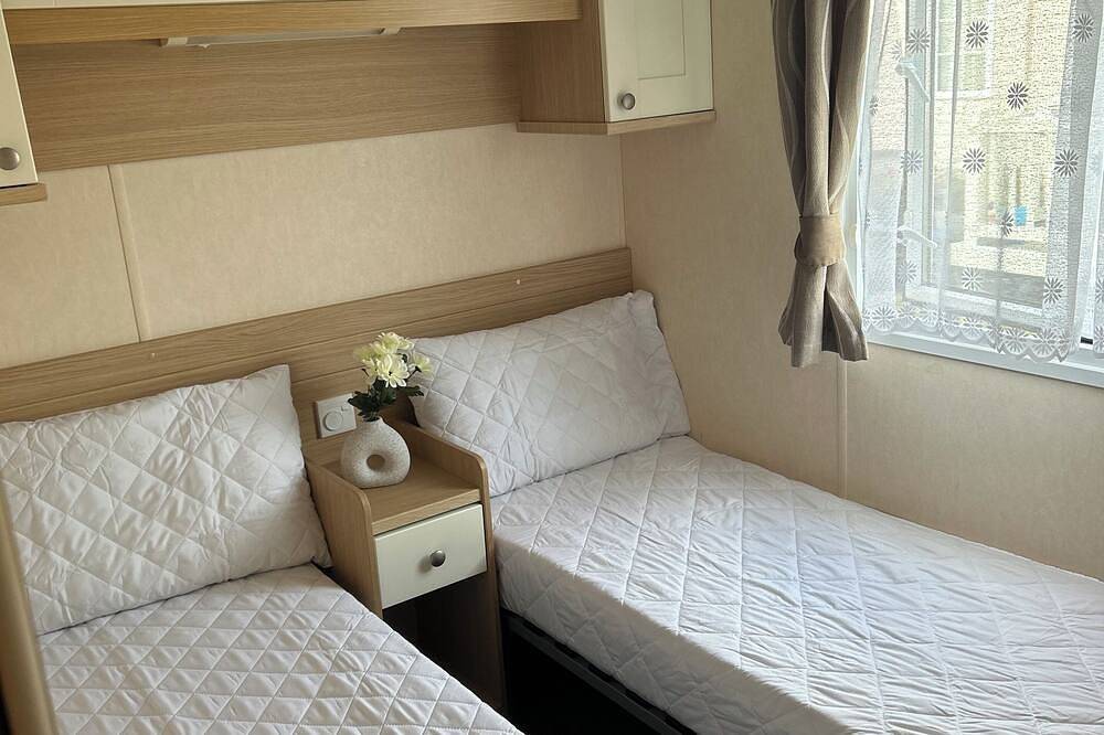 Lovely 3 bed caravan with a home feel ❤️ **Prices: per person, per night** in St Osyth, Essex
