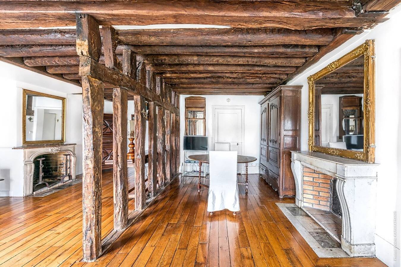 Entire apartment, Ile Saint Louis - Quai d'Orleans 2bdr in 4th Arrondissement, Paris