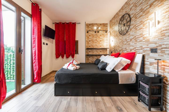 Entire studio, Studio 'Attilio's House' with Balcony, Wi-Fi and Air Conditioning in Capoterra, Cagliari Province