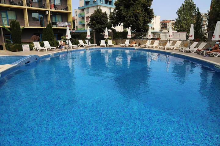 Apartament wakacyjny dla 4 osób, z ogród, zwierzęta dozwolone w Słoneczny Brzeg