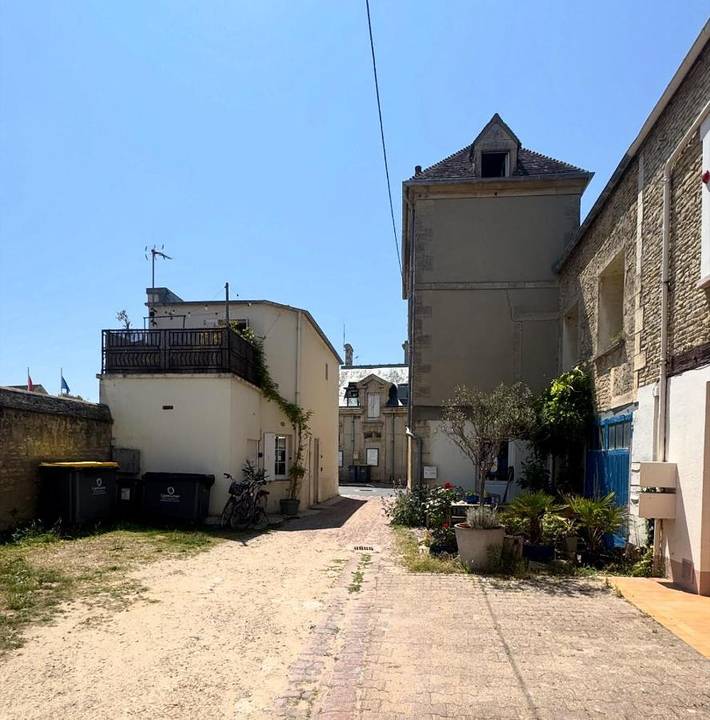 Gîte pour 5 personnes, avec Terrasse ainsi que Jardin et Vue à Lion-sur-Mer - 2