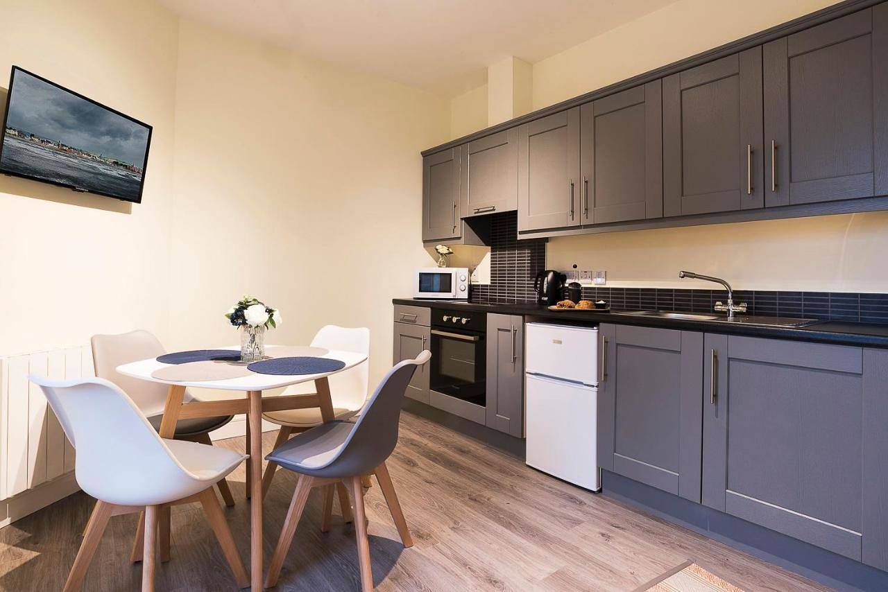 Entire apartment, Superior Apartment in Newcastle (County Down), County Down