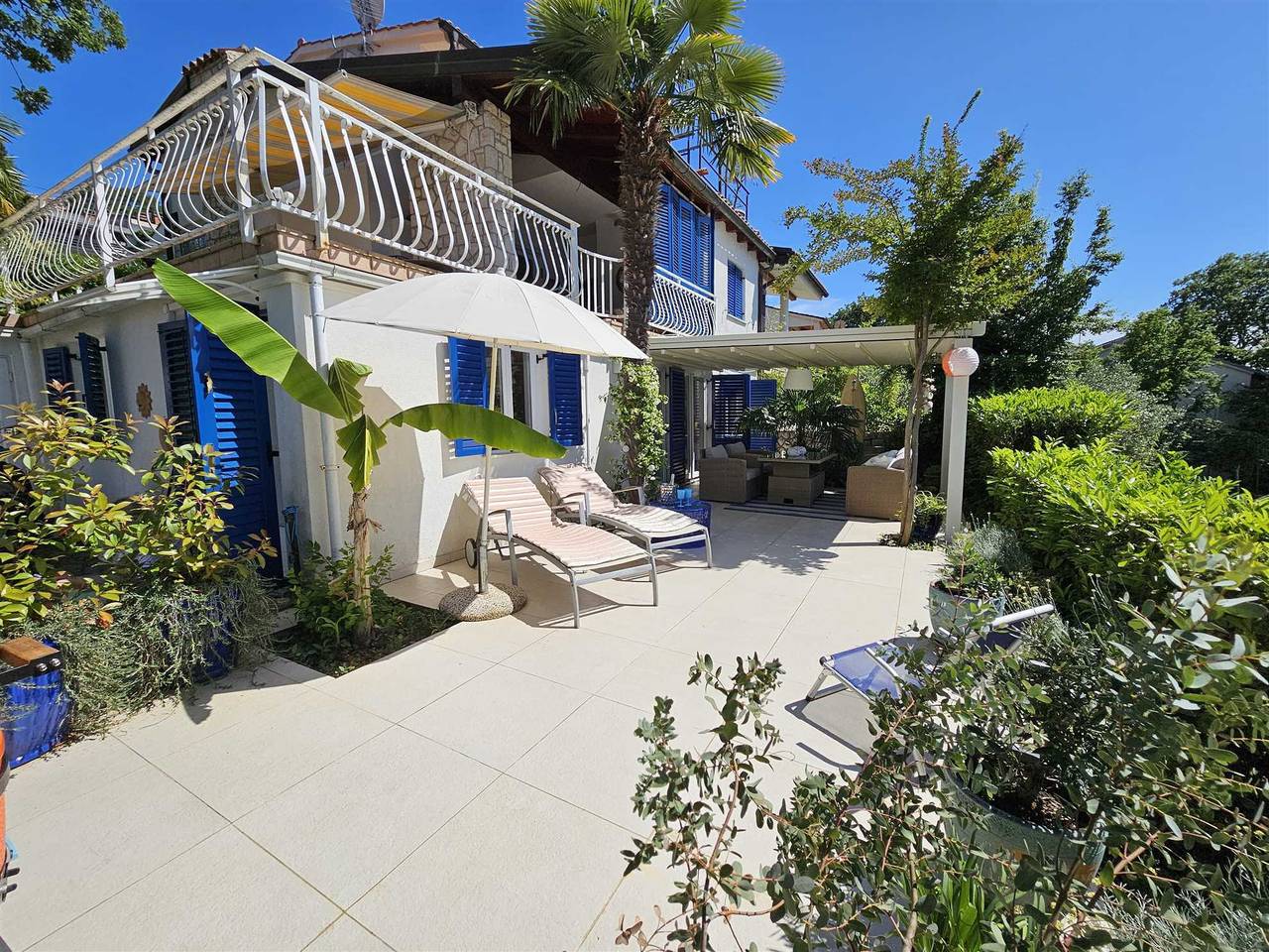 Cały apartament, Apartment Barbara with sea view in Njivice, Krk