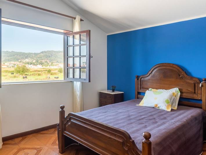 Location de vacances pour 8 personnes, avec terrasse et jardin dans Marinhas - 4