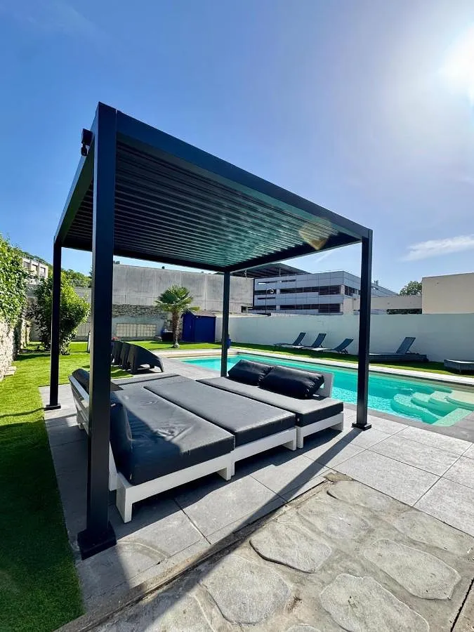 Chalet para 8 personas, con terraza y piscina - 1