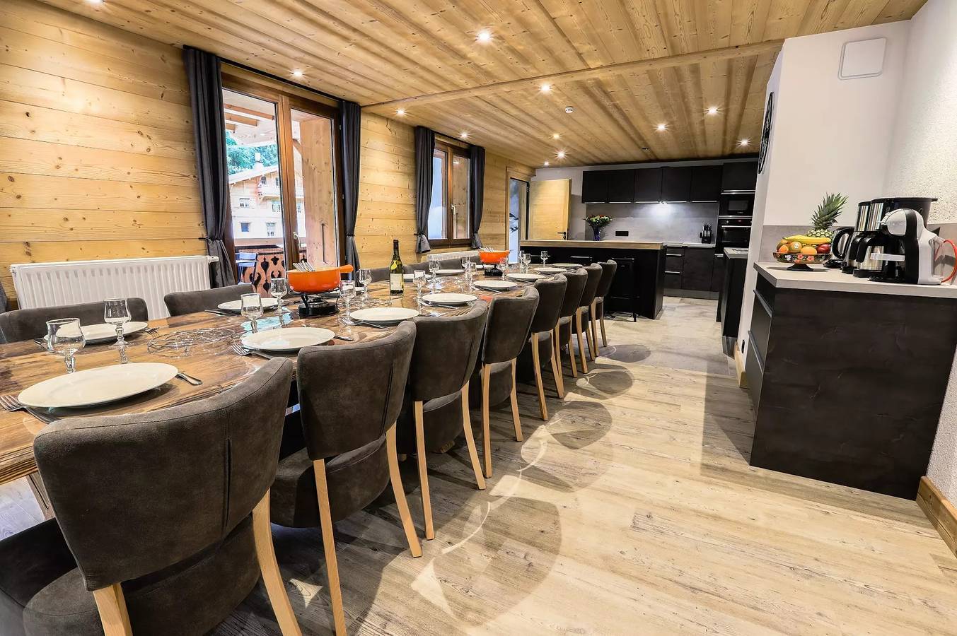 Entire apartment, 8 Rooms for 15 Persons in Châtel, Les Portes du Soleil