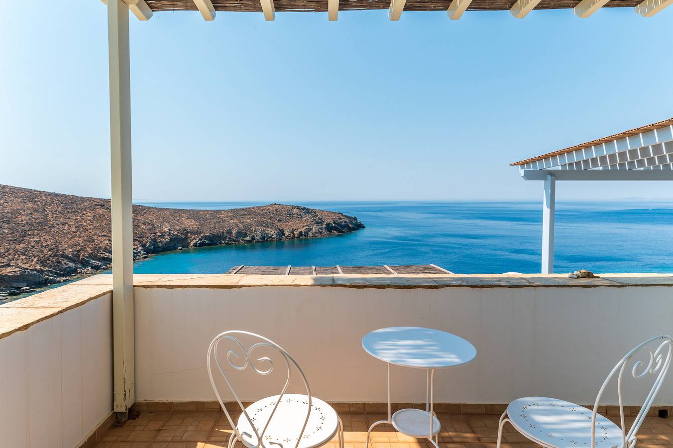Apartment 'Sun Blooming' with Sea View, Wi-Fi and Air Conditioning in Tinos