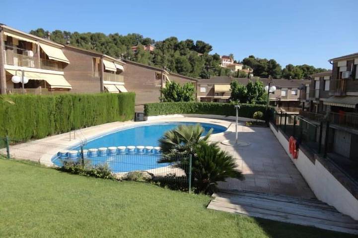 Casa de vacaciones para 6 personas, con balcón/terraza y piscina en Tarragona